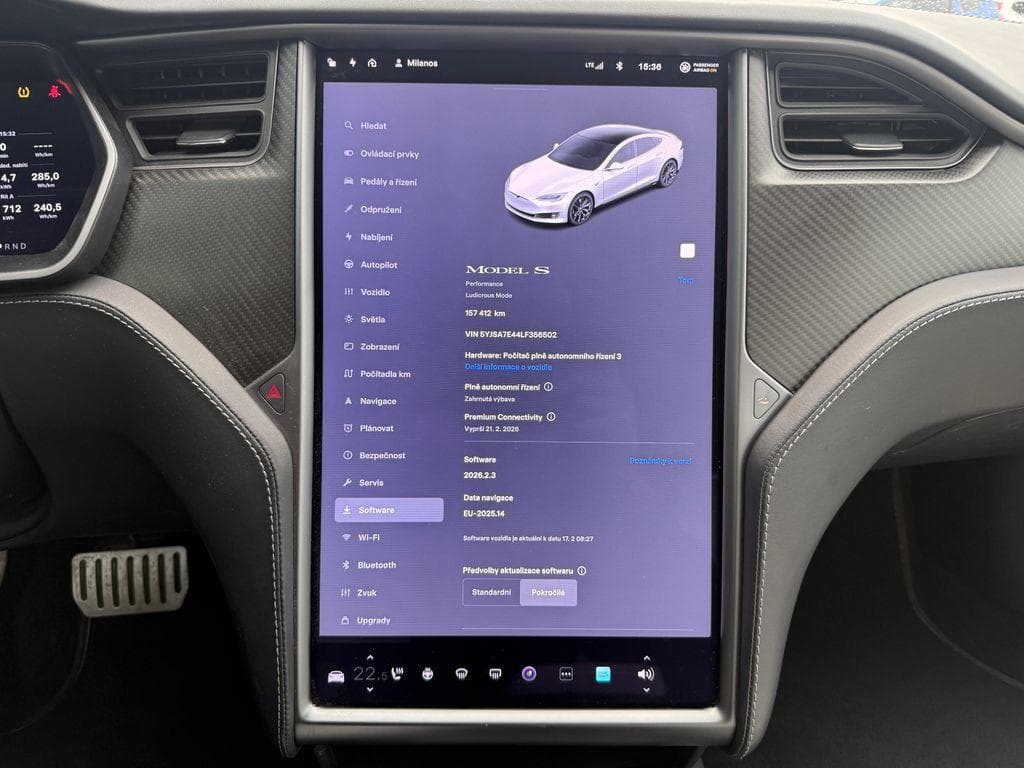 Tesla MODEL S