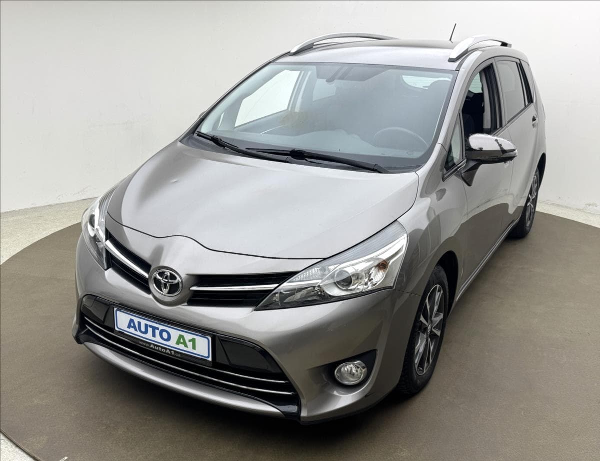 Toyota Verso 1,8 i VÝHŘEV AUTOMAT KAMERA CZ MPV