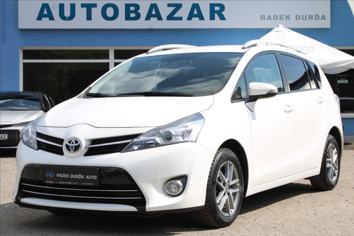 2015 Toyota VERSO