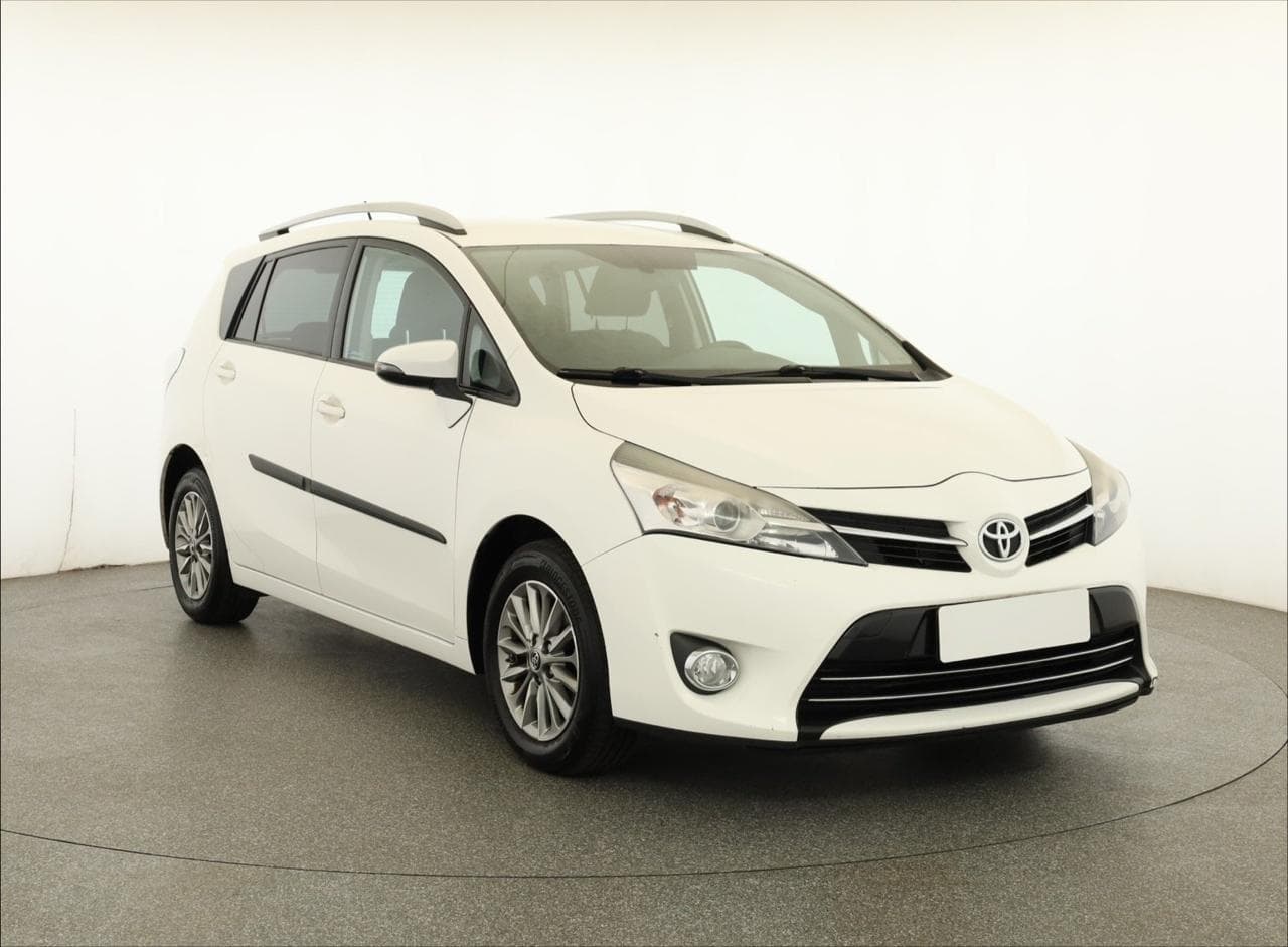 2015 Toyota VERSO