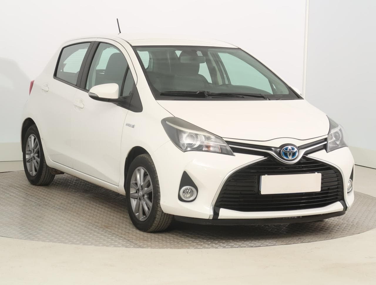 2015 Toyota YARIS
