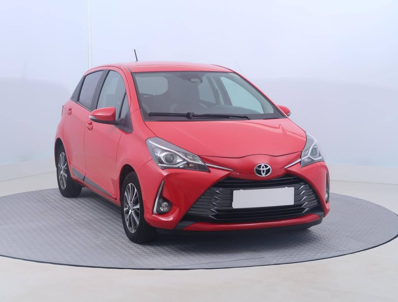 2019 Toyota YARIS