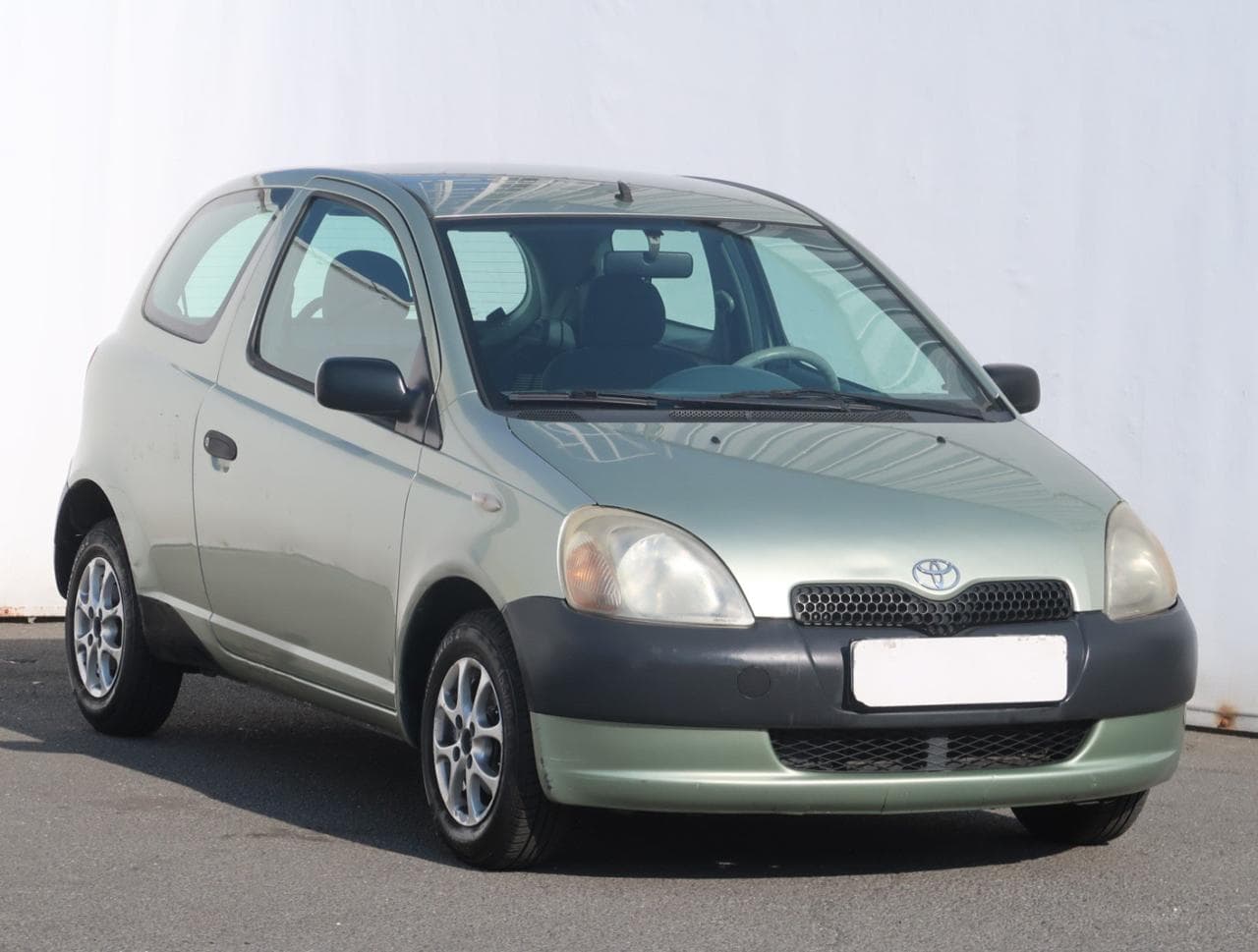 2001 Toyota YARIS