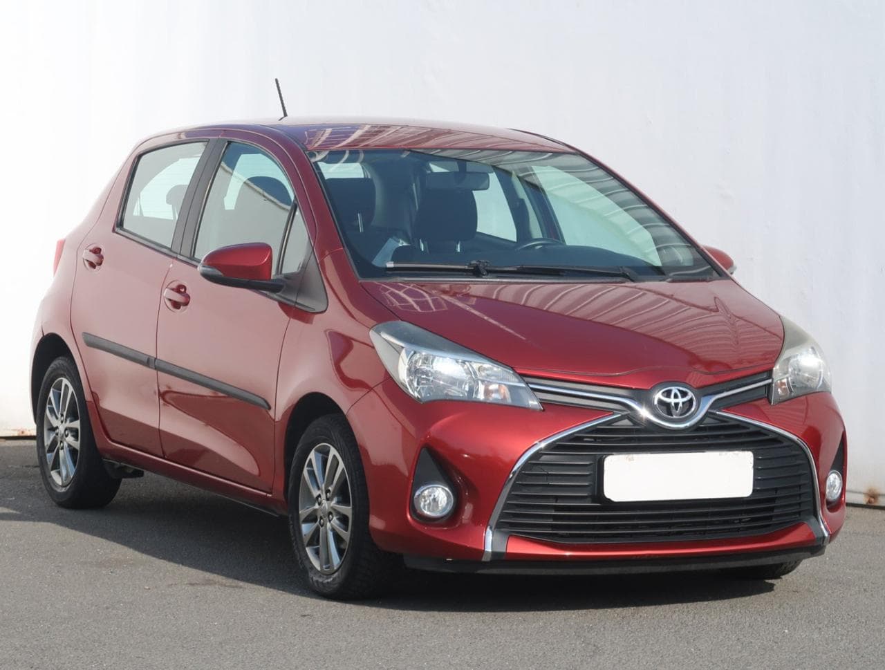 2015 Toyota YARIS