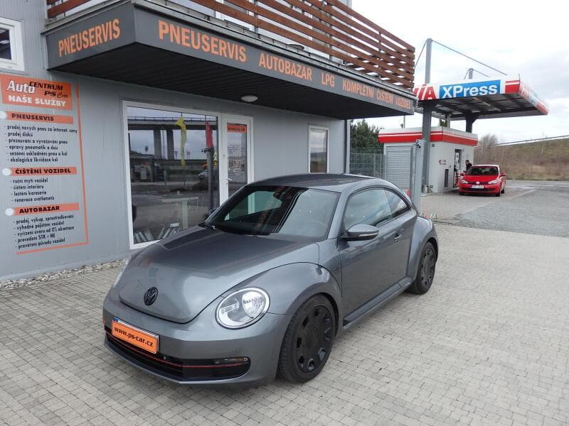 2012 Volkswagen BEETLE