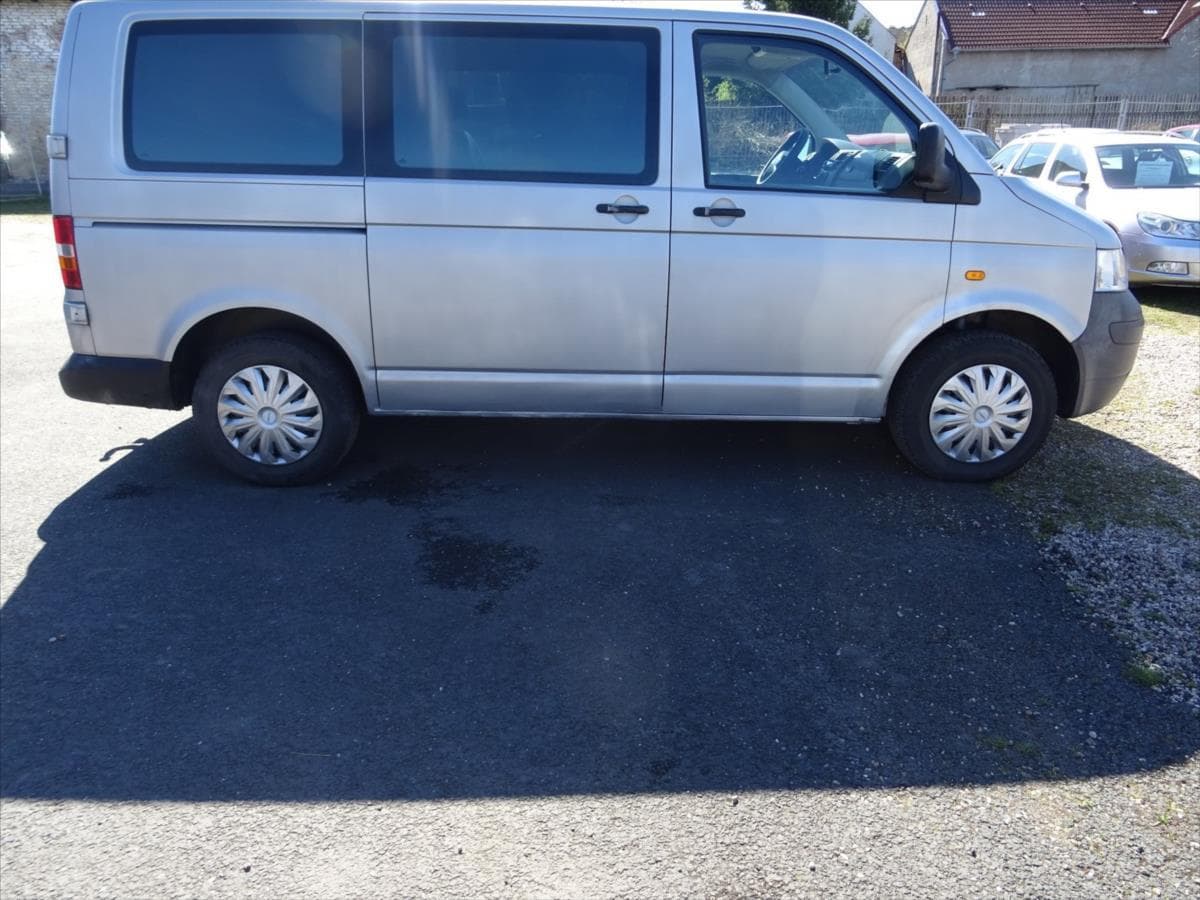2006 Volkswagen CARAVELLE