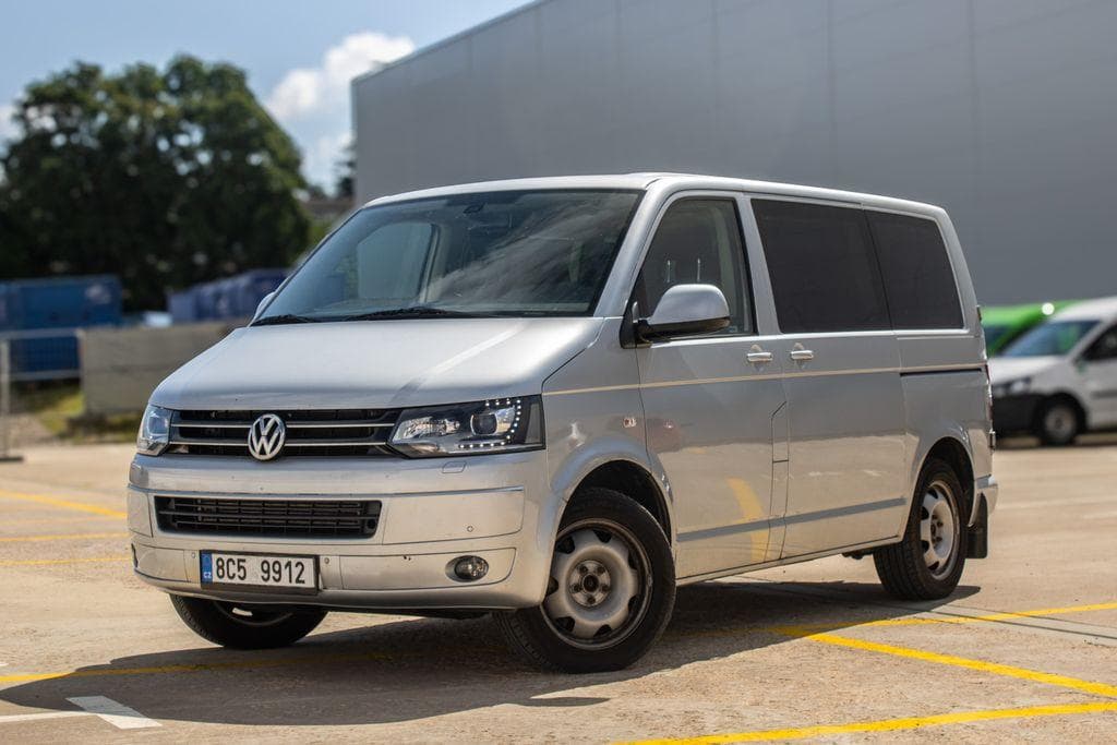 2012 Volkswagen CARAVELLE