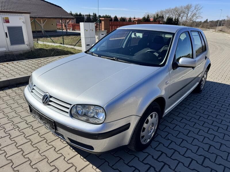 2002 Volkswagen Golf