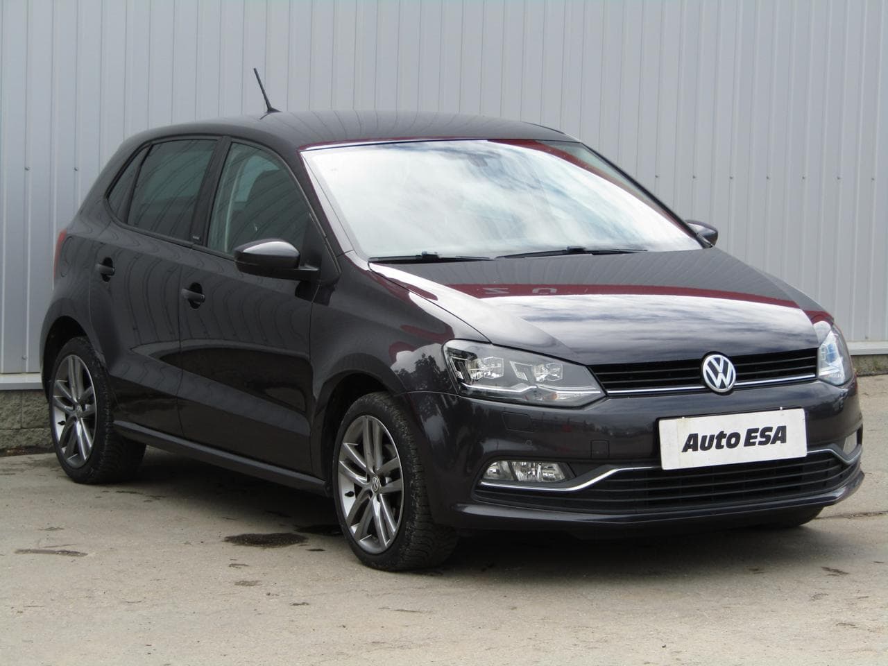 2016 Volkswagen POLO