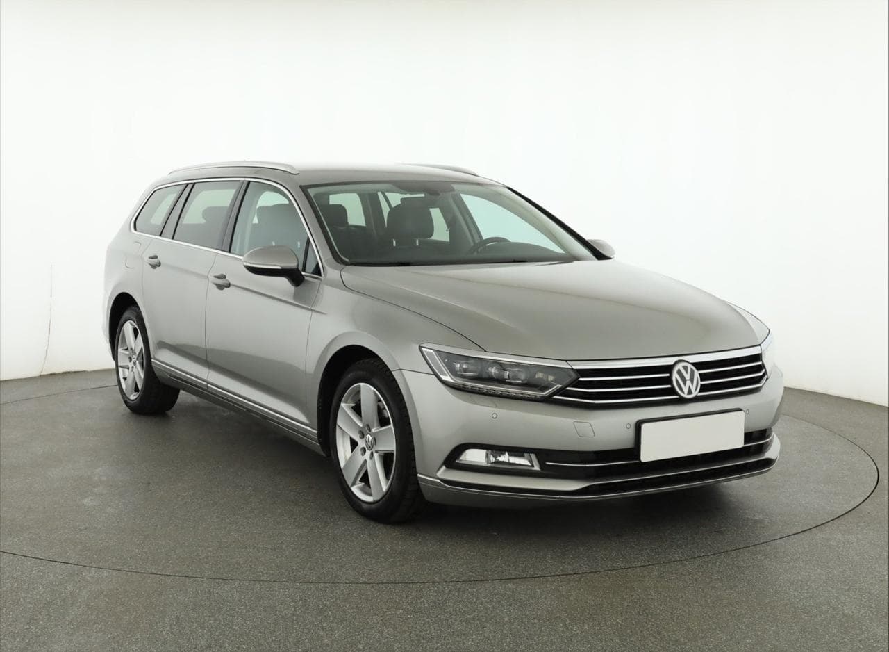 2015 Volkswagen PASSAT