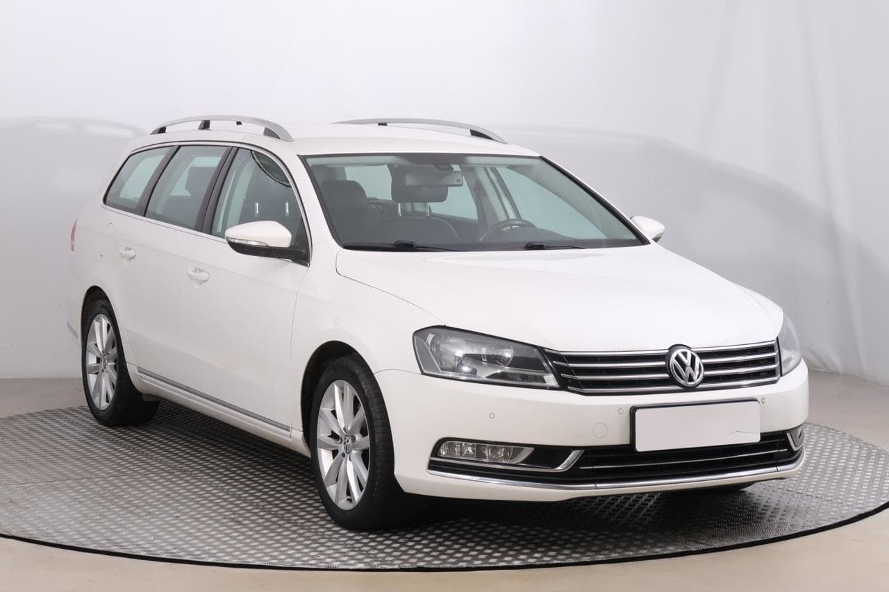 2011 Volkswagen PASSAT