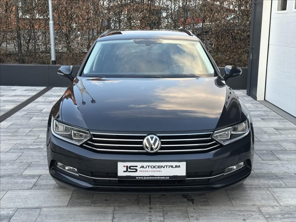 2018 Volkswagen PASSAT