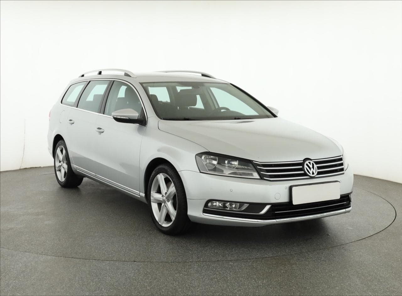 2011 Volkswagen PASSAT