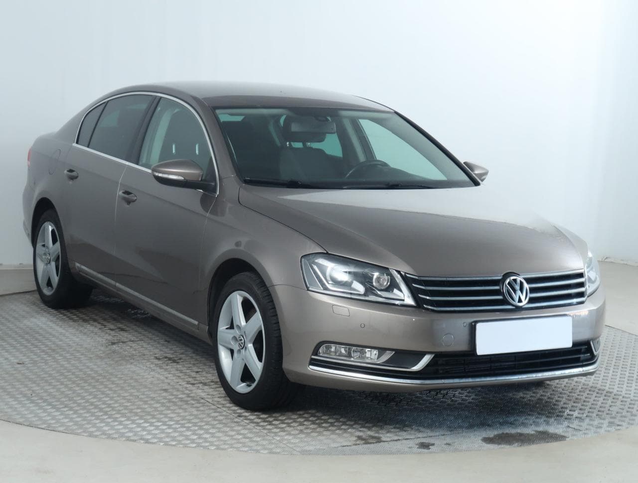 2011 Volkswagen PASSAT