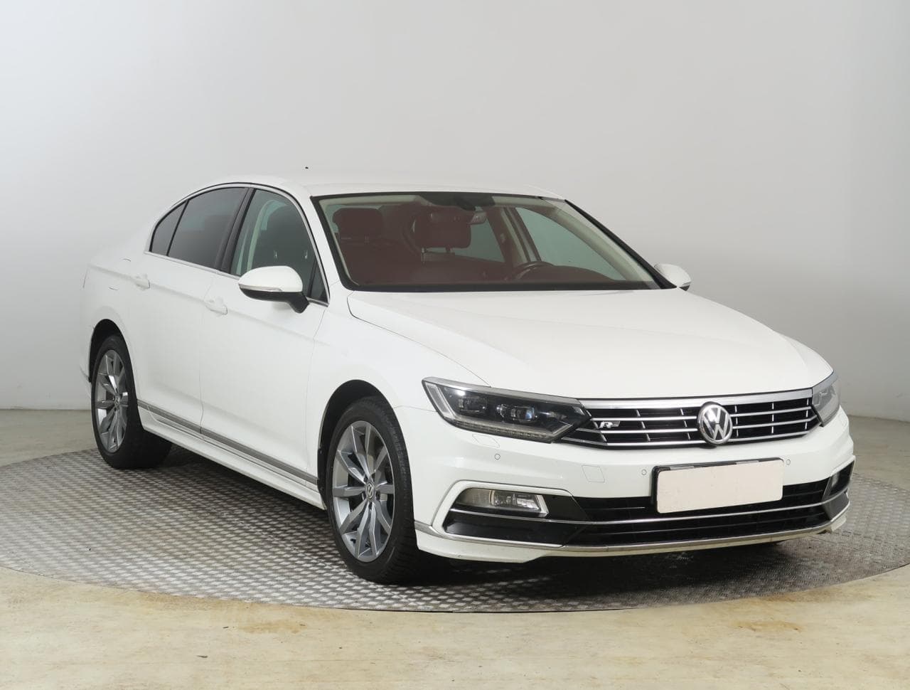 2018 Volkswagen PASSAT