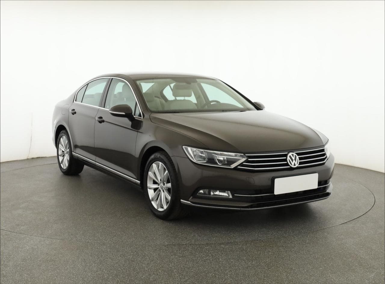 2016 Volkswagen PASSAT