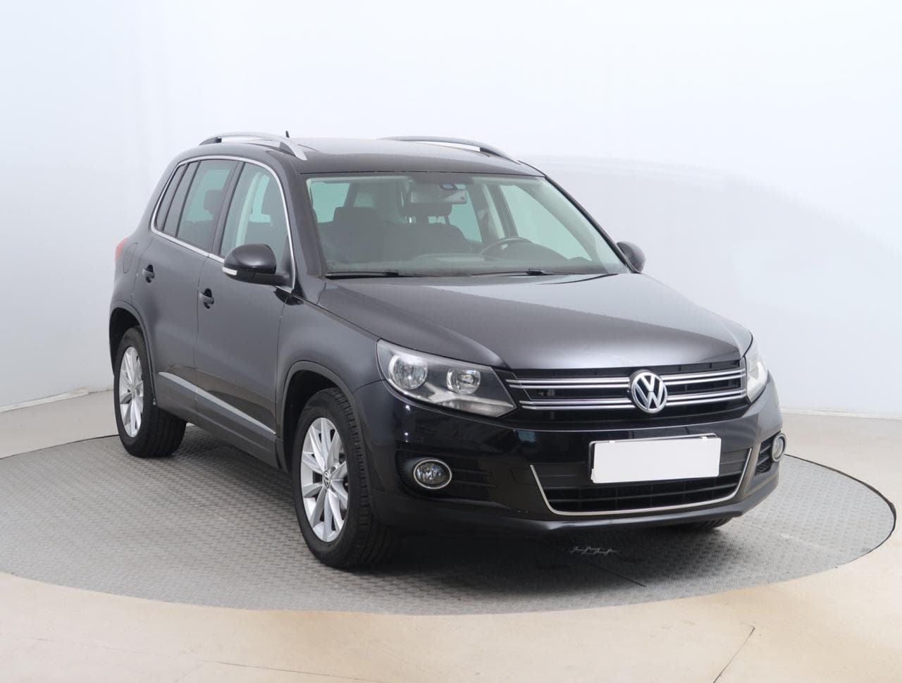 2012 Volkswagen TIGUAN