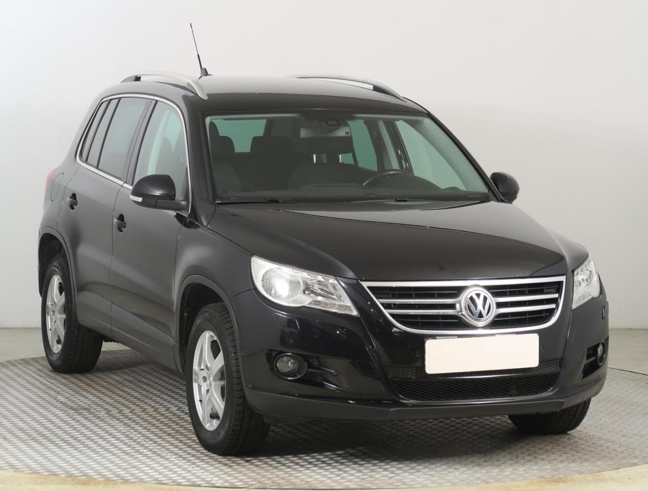 2011 Volkswagen TIGUAN
