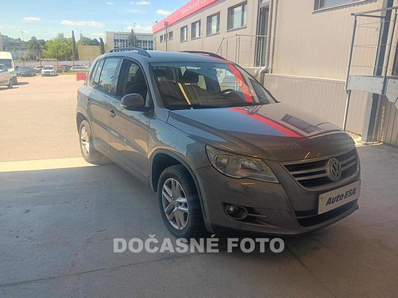 2010 Volkswagen TIGUAN