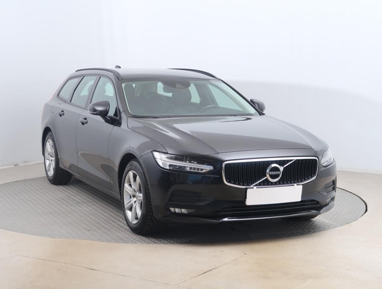 2017 Volvo V90