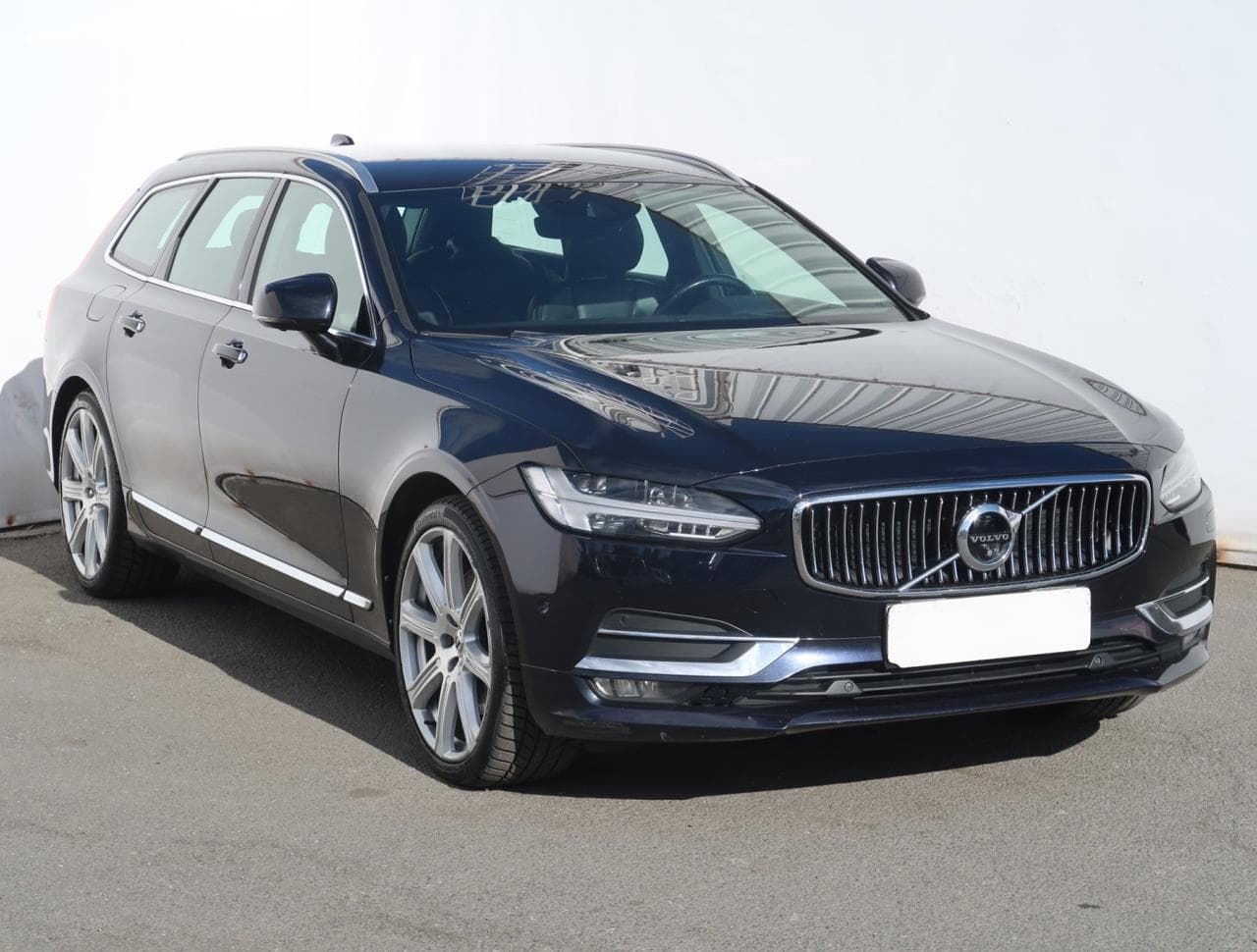 2016 Volvo V90