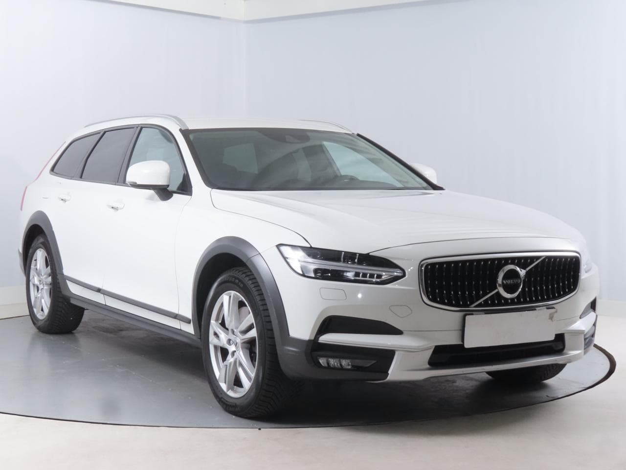 2018 Volvo V90