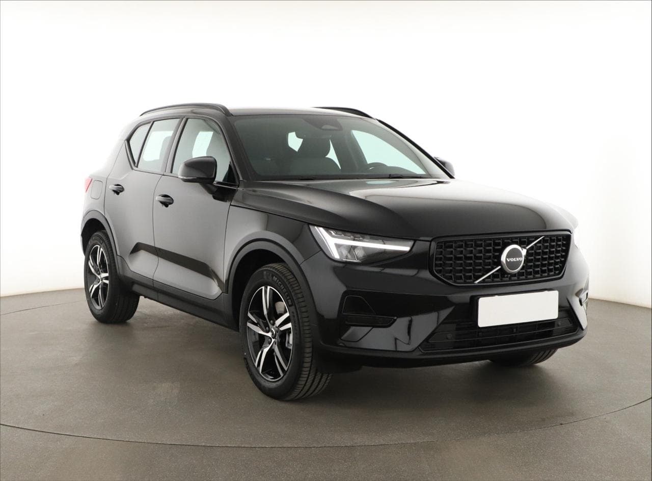 2026 Volvo XC40