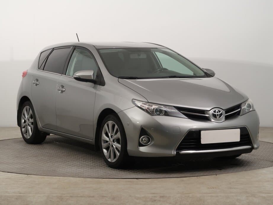 2013 Toyota AURIS