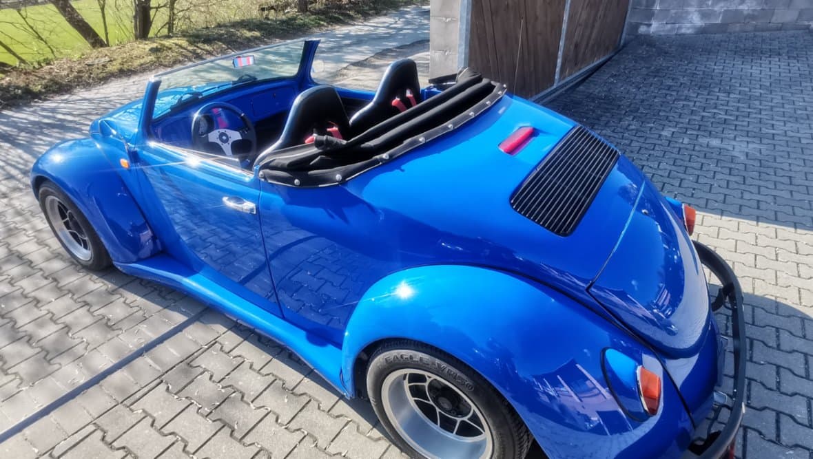 Volkswagen BEETLE