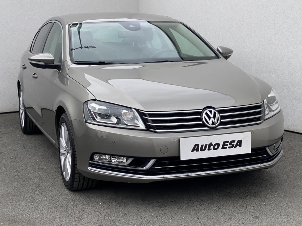2013 Volkswagen PASSAT