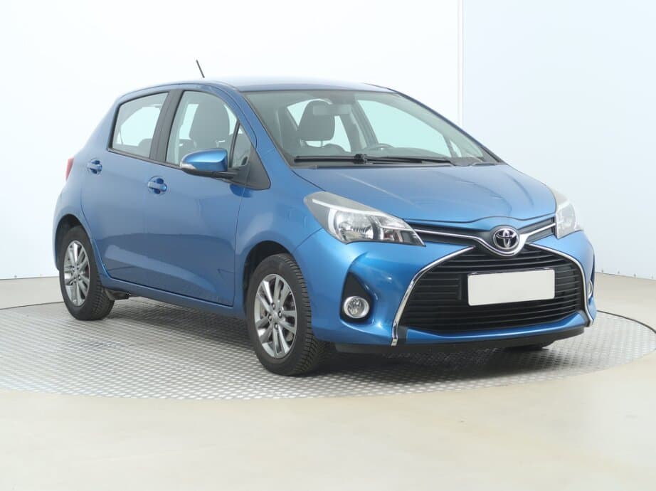2015 Toyota YARIS
