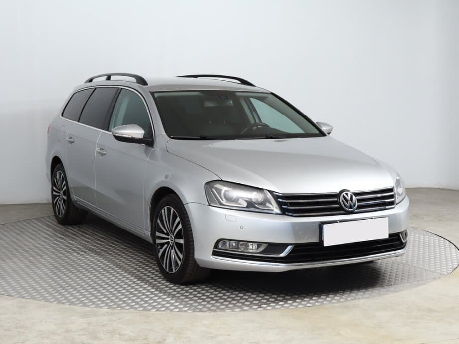 2011 Volkswagen PASSAT