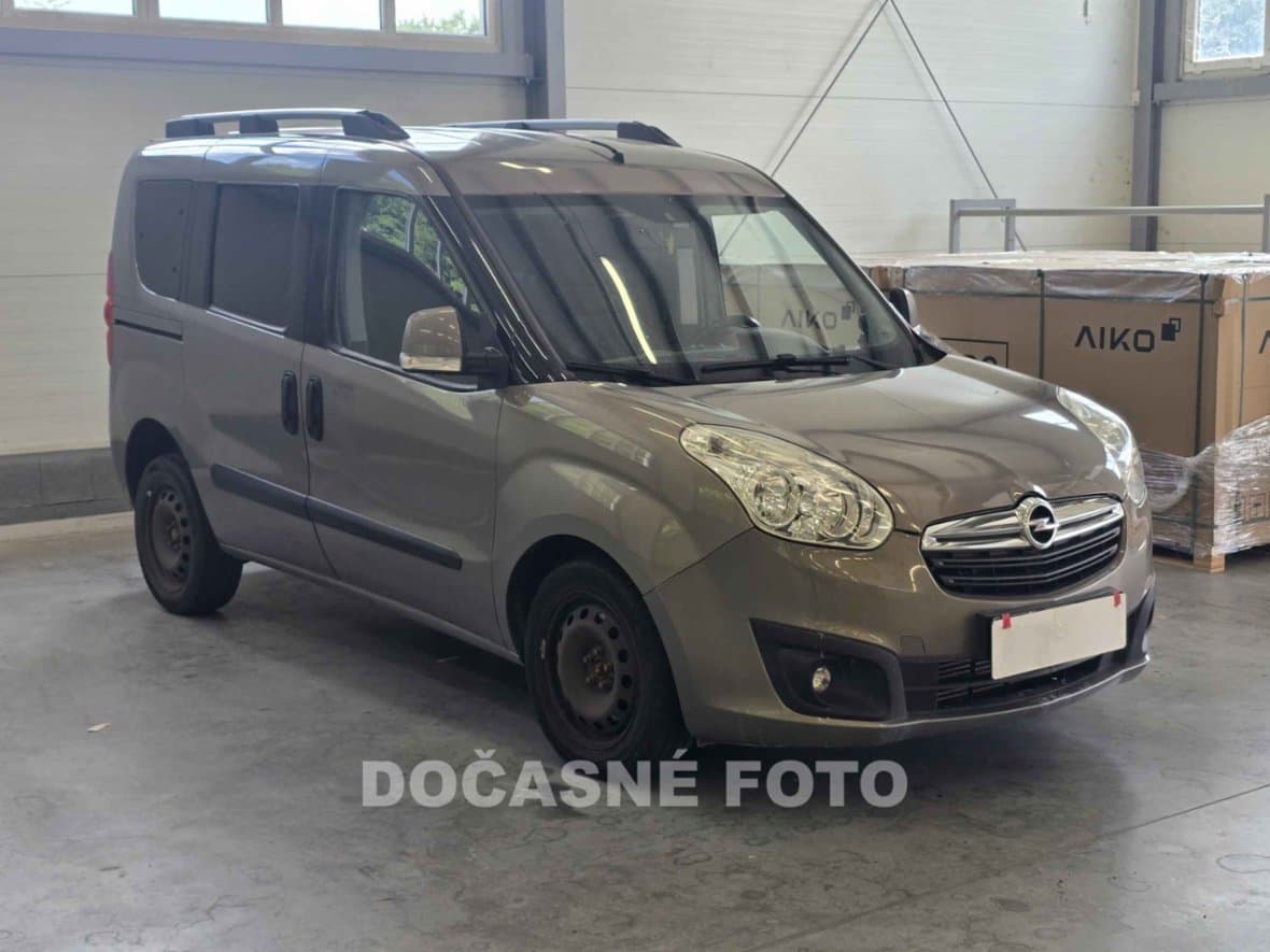 2012 Opel COMBO