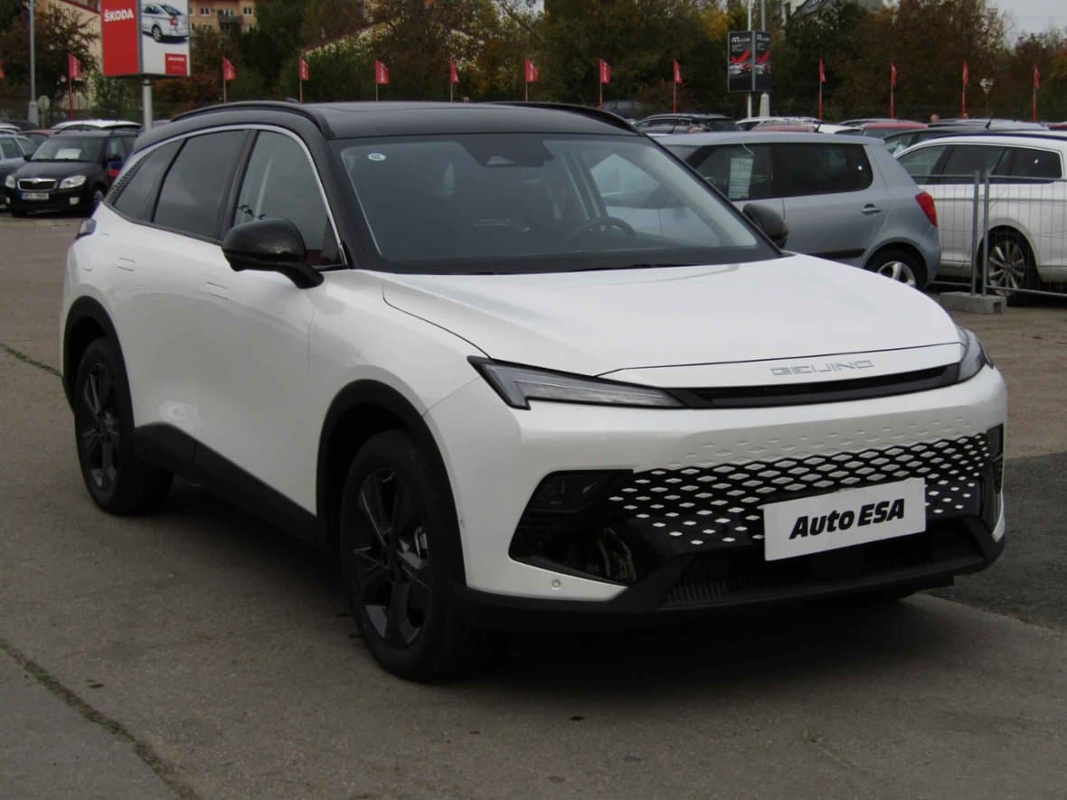 2025 BAIC X55