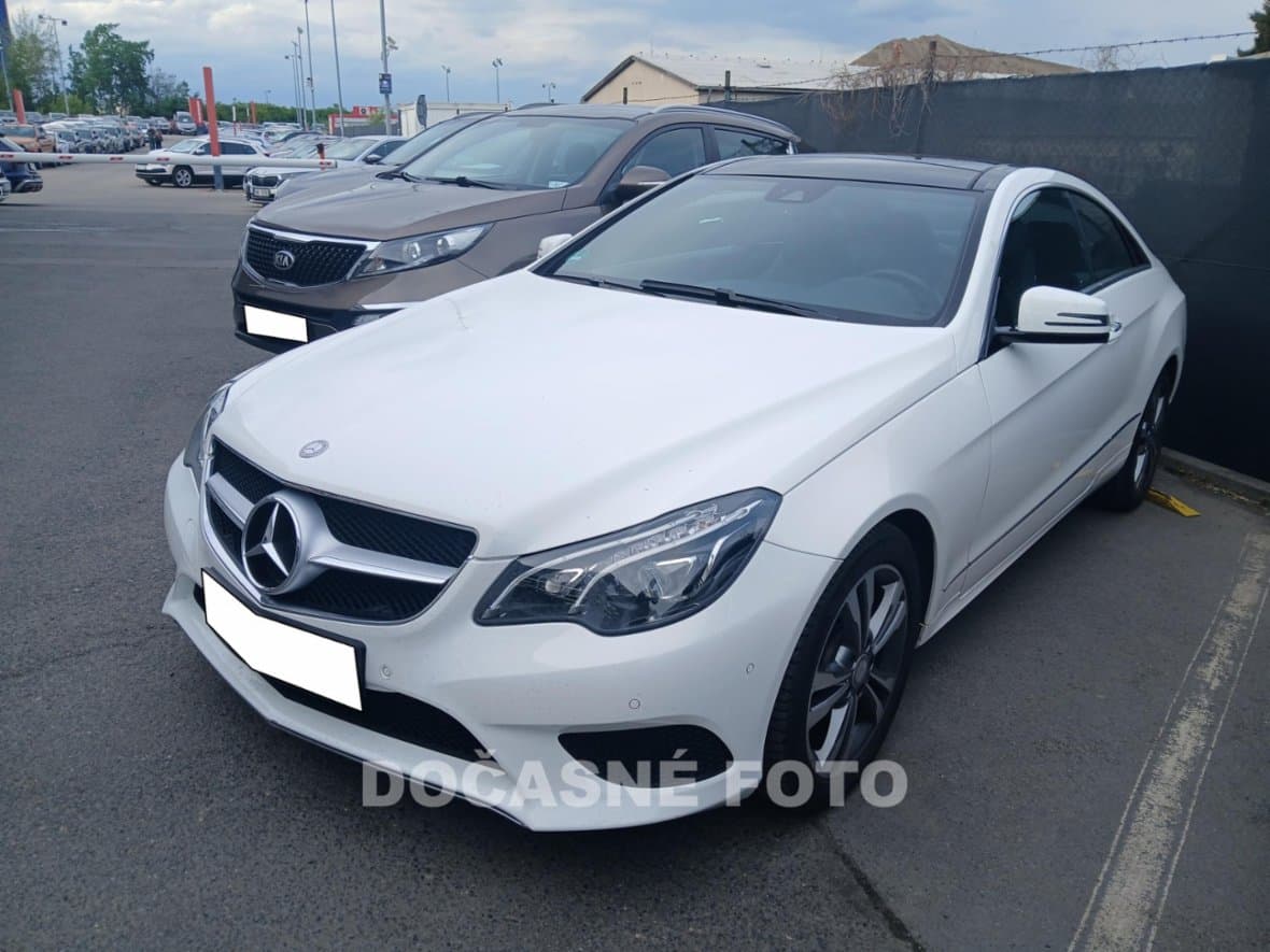 2016 Mercedes-Benz E-CLASS