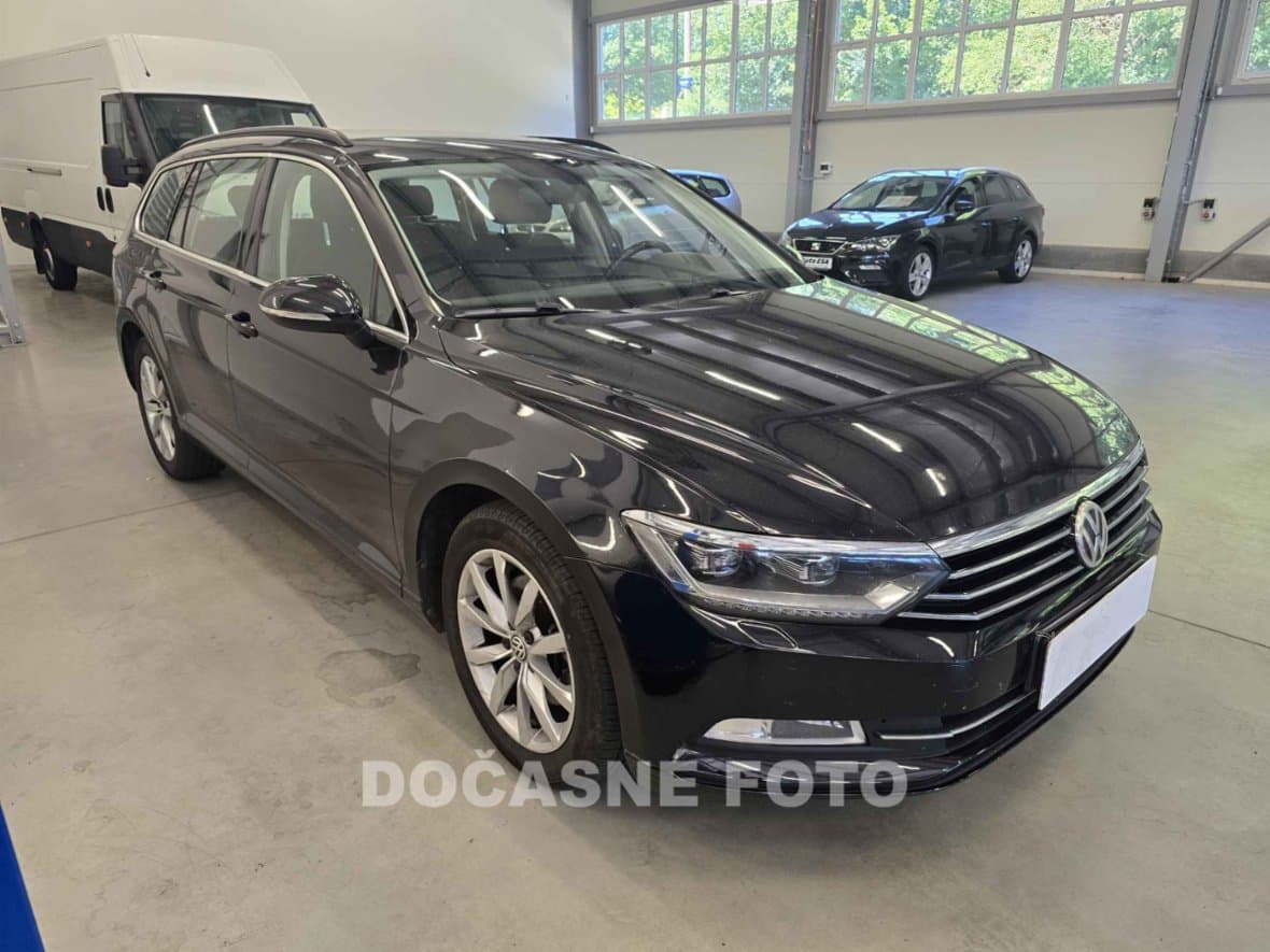 2015 Volkswagen PASSAT