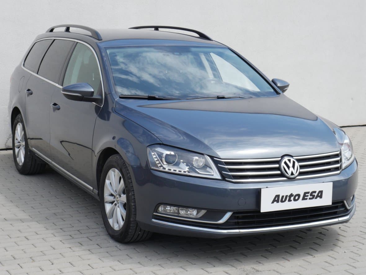 2011 Volkswagen PASSAT