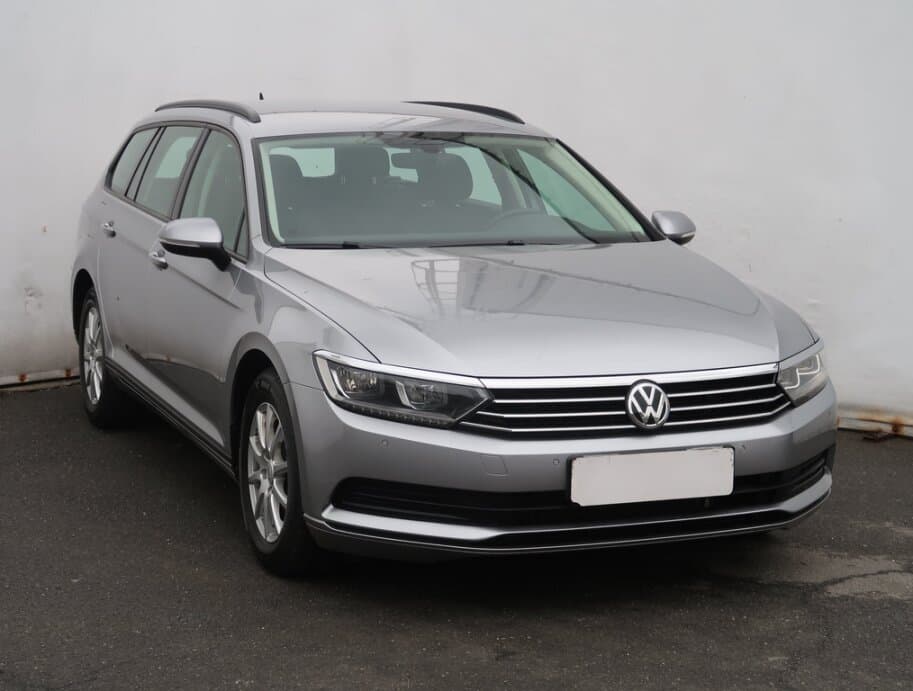 2019 Volkswagen PASSAT