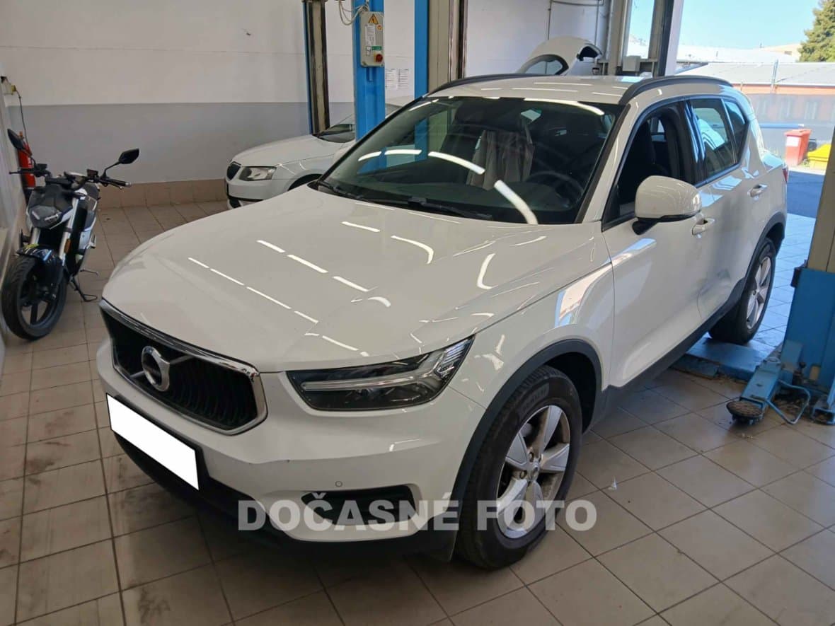 2021 Volvo XC40