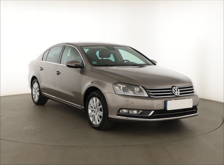 2011 Volkswagen PASSAT