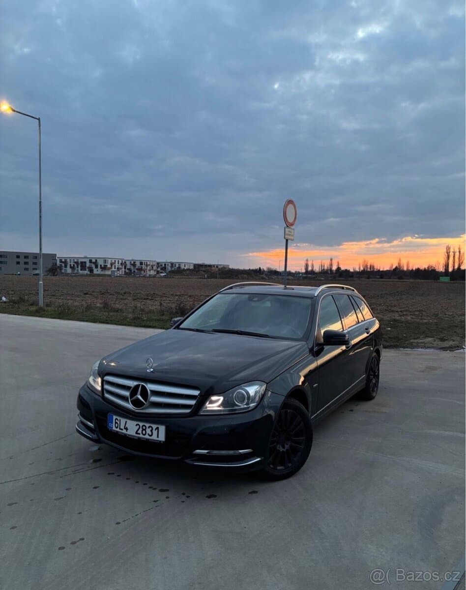 2012 Mercedes-Benz OSTATNÍ