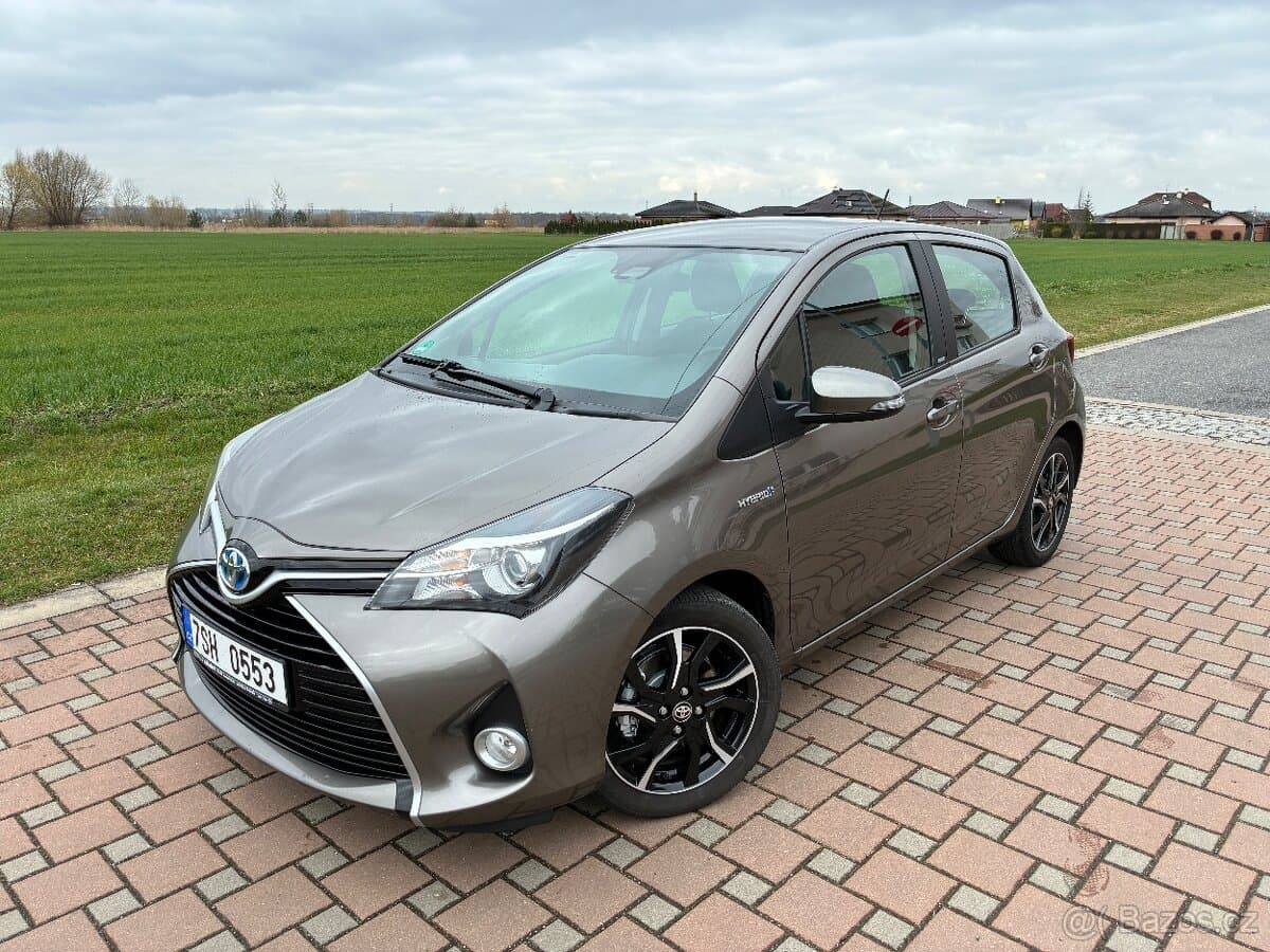2016 Toyota YARIS