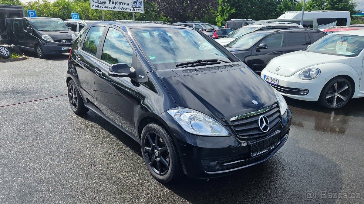 2011 Mercedes-Benz OSTATNÍ