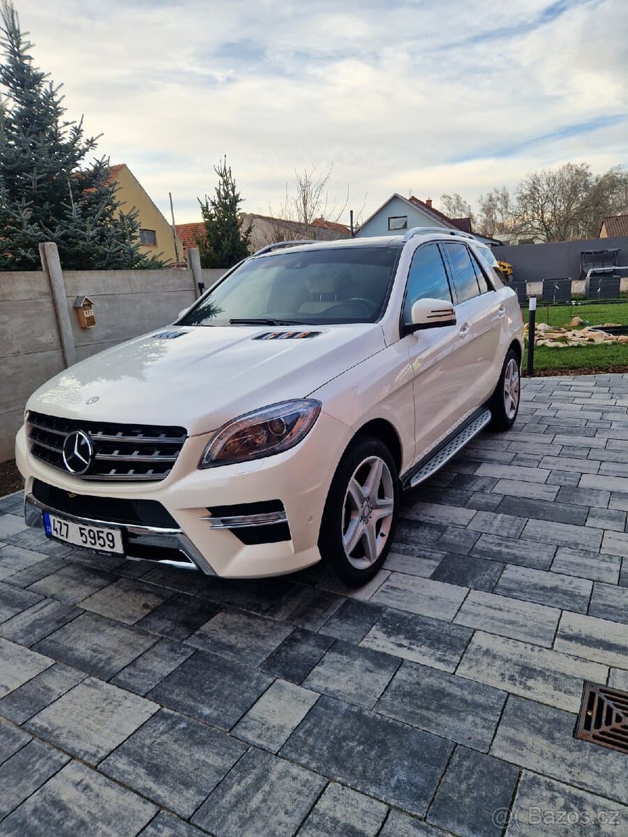 2012 Mercedes-Benz M-CLASS