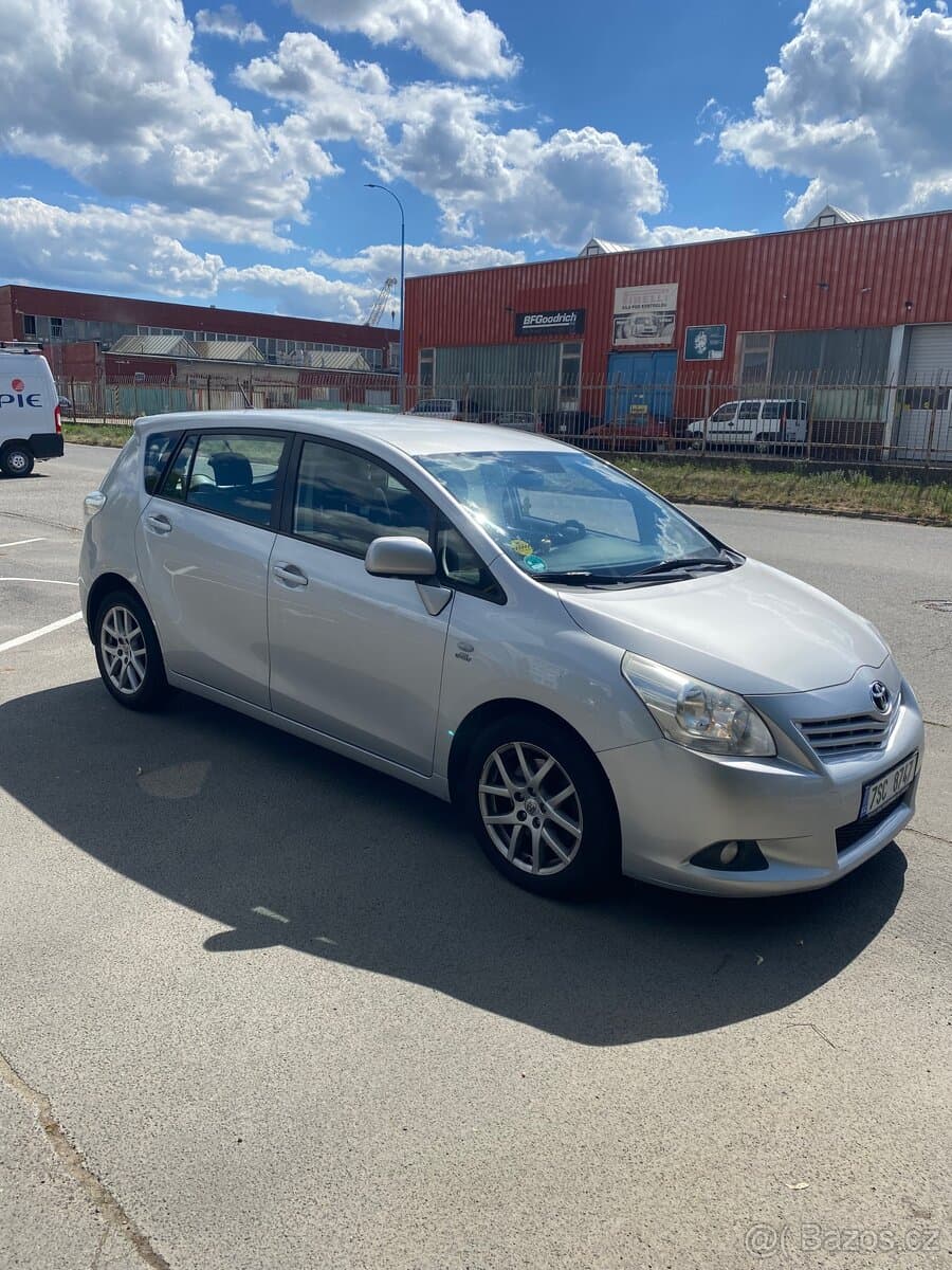 2009 Toyota VERSO