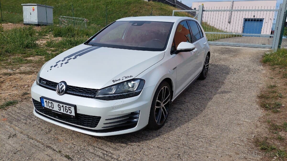2015 Volkswagen GOLF