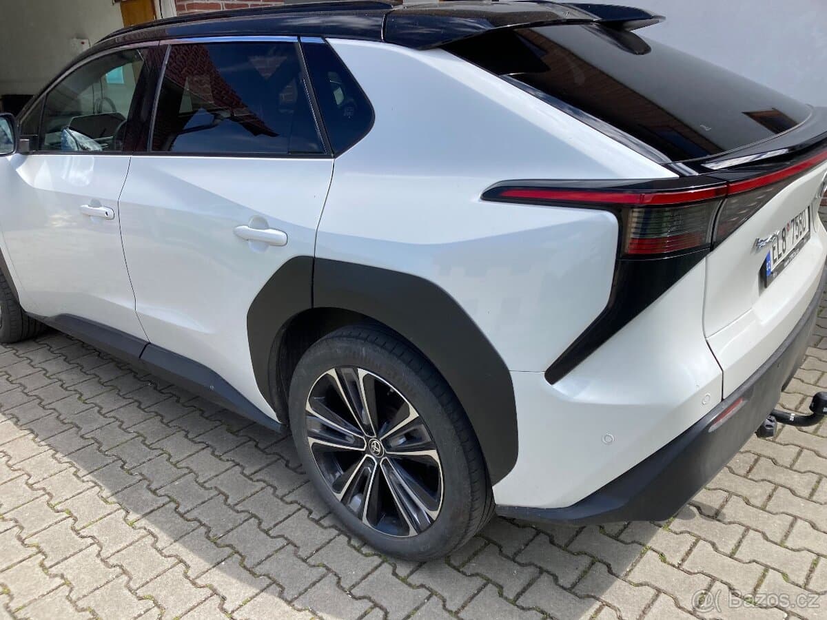 2022 Toyota bZ4X