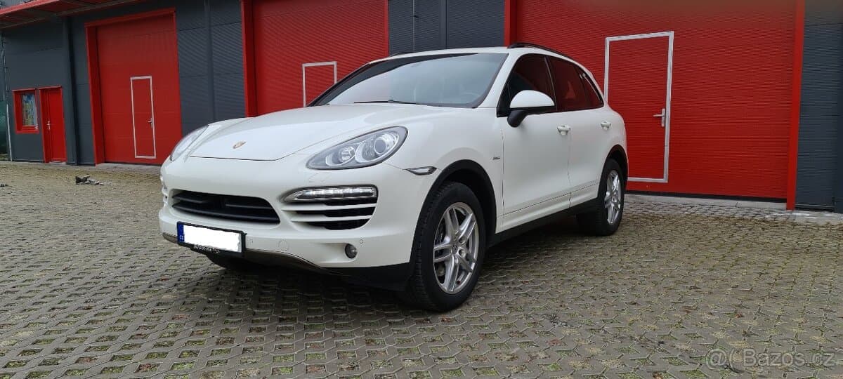 2011 Porsche CAYENNE