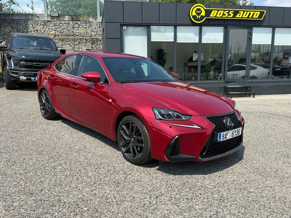 2020 Lexus IS