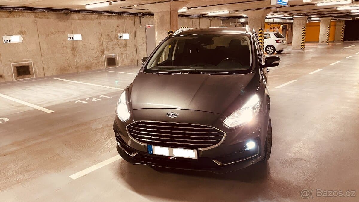 2021 Ford S-MAX